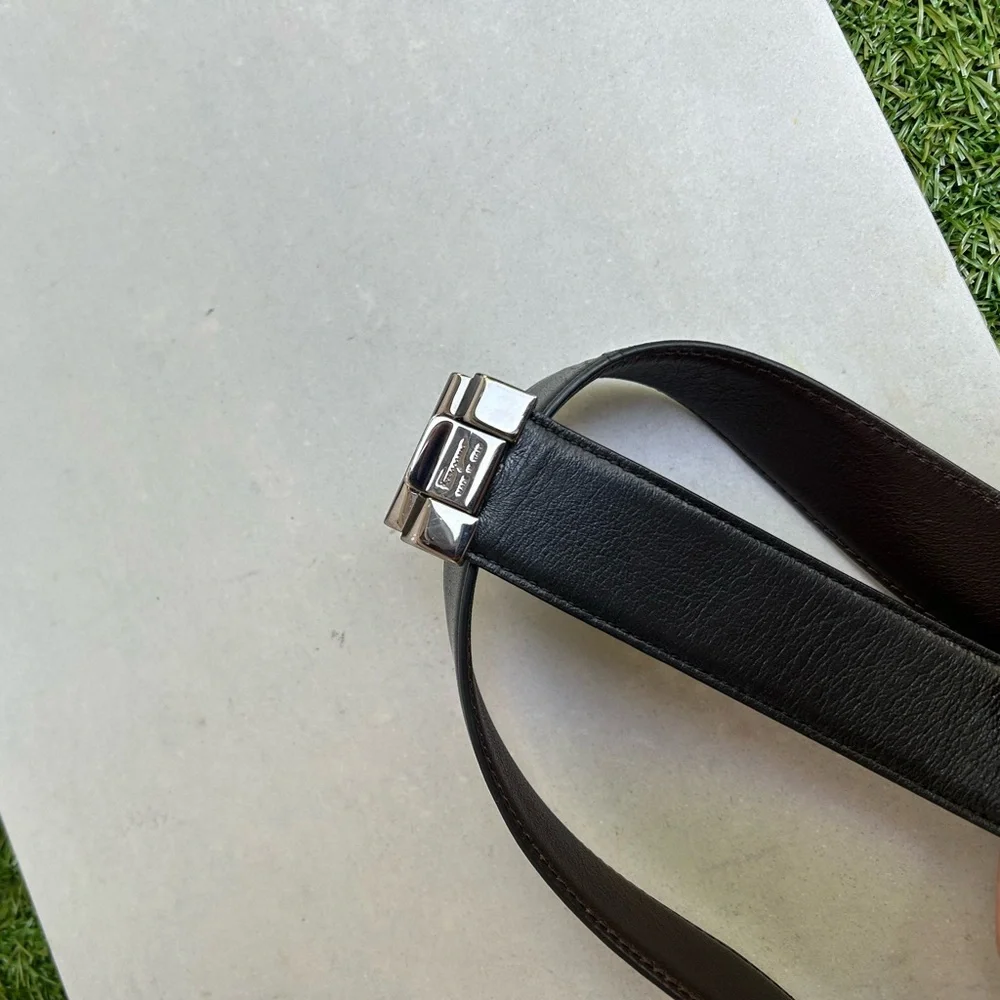 Ferragamo black /Brown Leather Men's Belt 40” (only the belt) no buckle